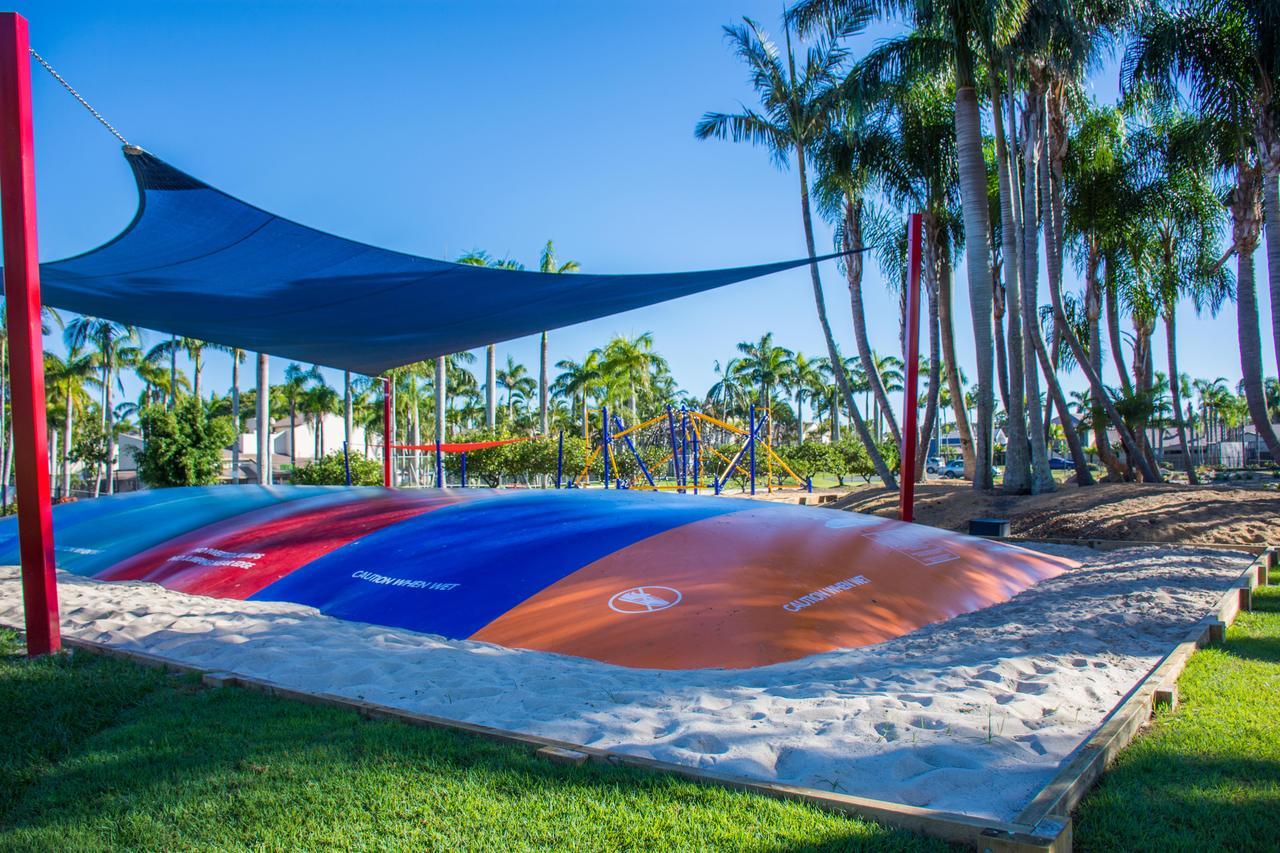 קלונדרה Oaks Sunshine Coast Oasis Resort מראה חיצוני תמונה